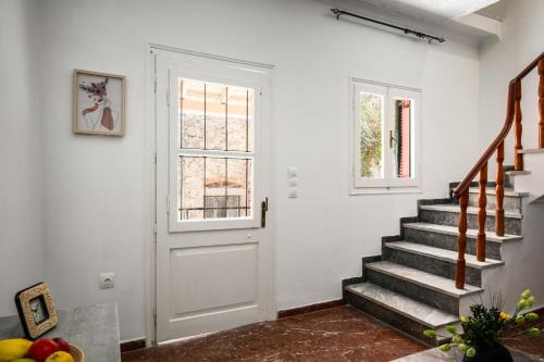 Eveniki house