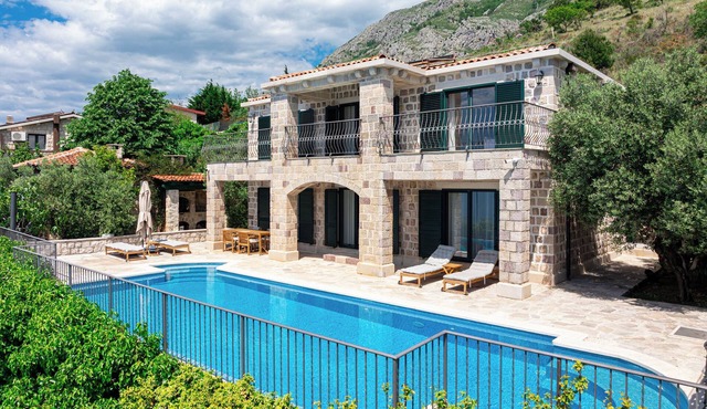 Exclusive Full Privacy 4-Bedroom Villa with Pool & Sea View