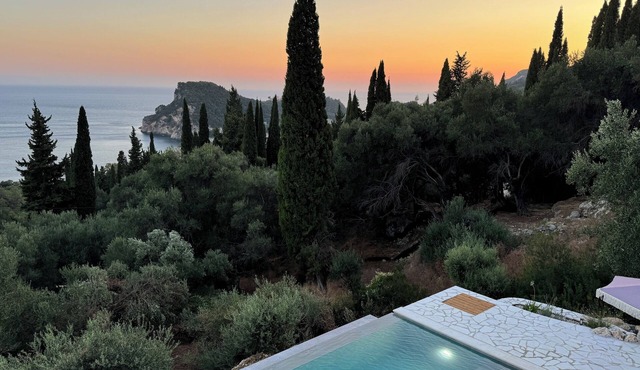 Exclusive stone villa with infinity pool & incomparable sea views