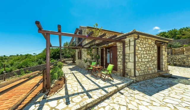 Executive Suite - 2 Bedroom Maisonette - Sea View in Άνω Βολίμες