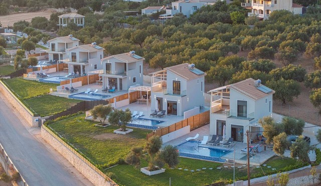 EXECUTIVE VILLA III, Villa