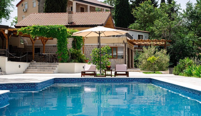 Exquisite Villa Sunrise for Perfect Summer Getaway