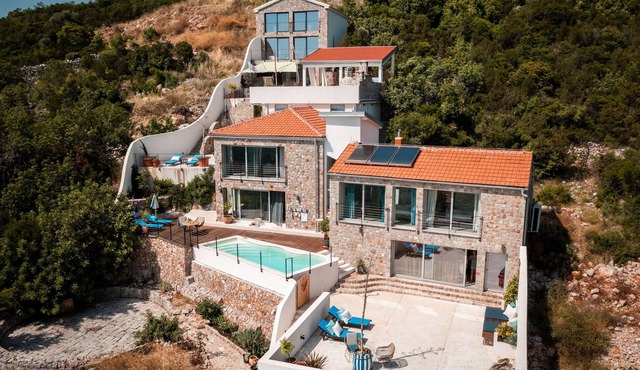 Extraordinary stay in Lustica peninsula
