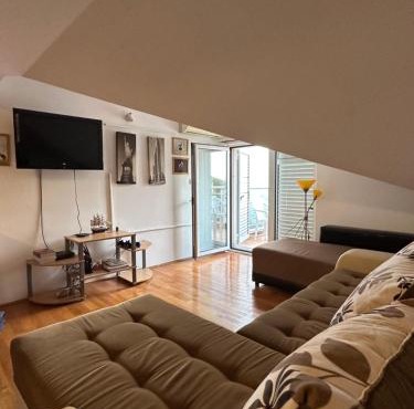 Family Apartment close to Old town! FREE PARKING SPOT