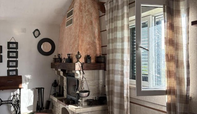 Farmhouse Mocila - Authentic Farm Stay in Kotor