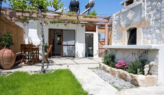Finikas House in Palekastron