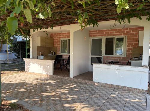 Flamingo Cottage