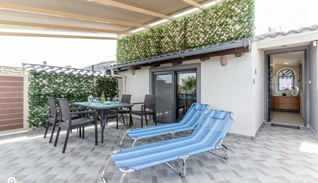 Four 4Season - Beach Access & Amazing View Retreat in Nea Makri in Vraná