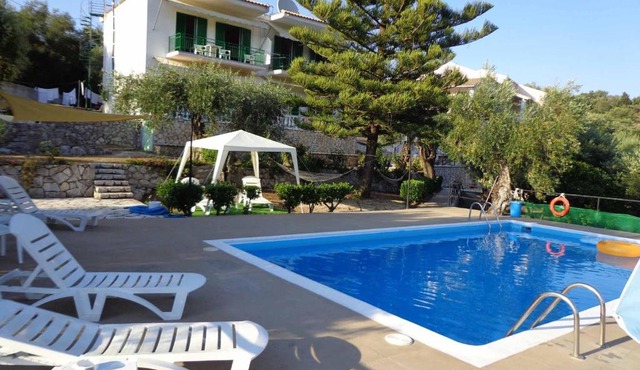 Frankis Apartments Agios Spyridonas Perithia