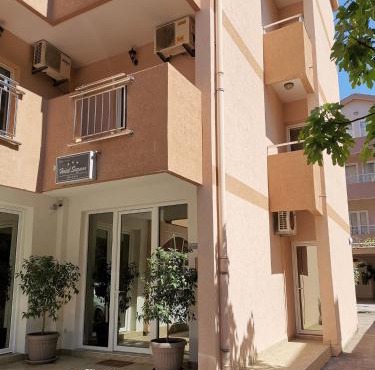 Garni Hotel S Coast in Budva