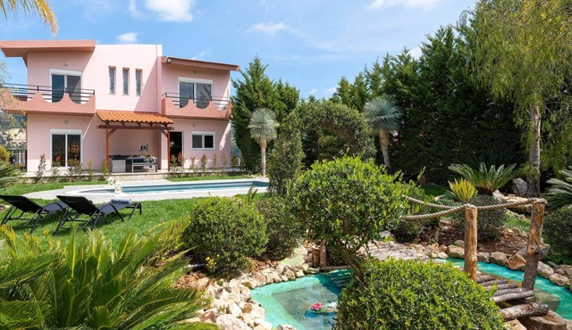 Gemütliche Villa Zenia in Damatria by Interhome