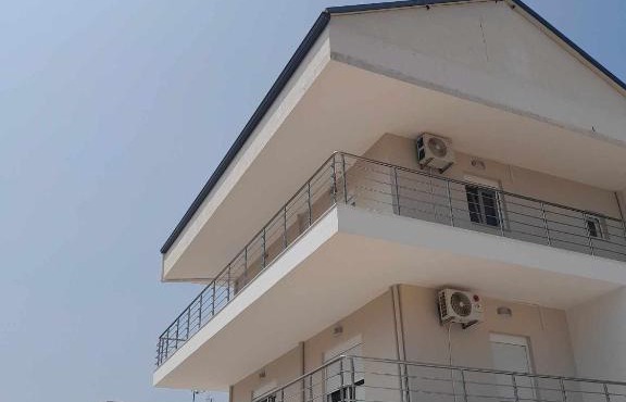Giotis Apartments