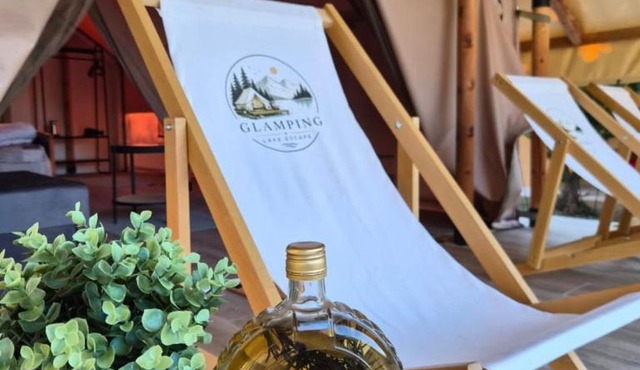 Glamping Lake Escape