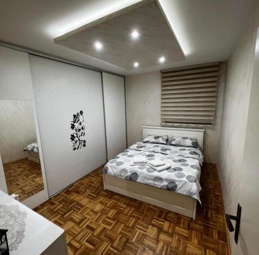 GOLD APARTMENT