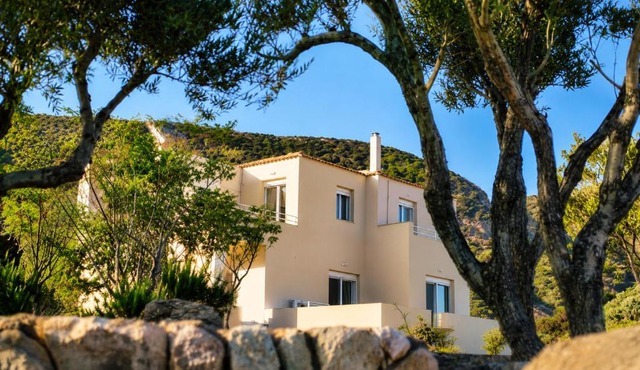 Grand Family Villa by the Sea in Kithira