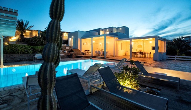 Grand Mykonos Villa | 6 Bedrooms | Villa Serenite | Short Walk to Beach