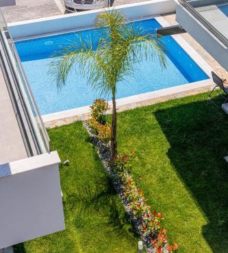 Green Almond's Family Maisonette