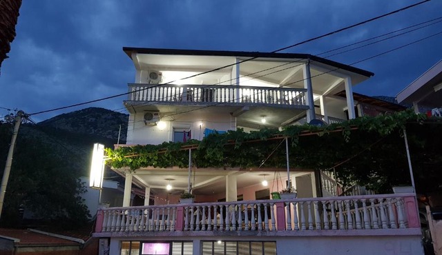 Guest House Dragomir in Sutomore