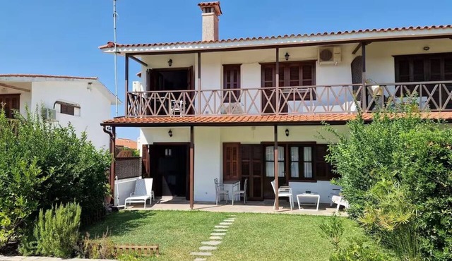Halikidiki, Family house to enjoy by the beach in Kalives Polygyrou