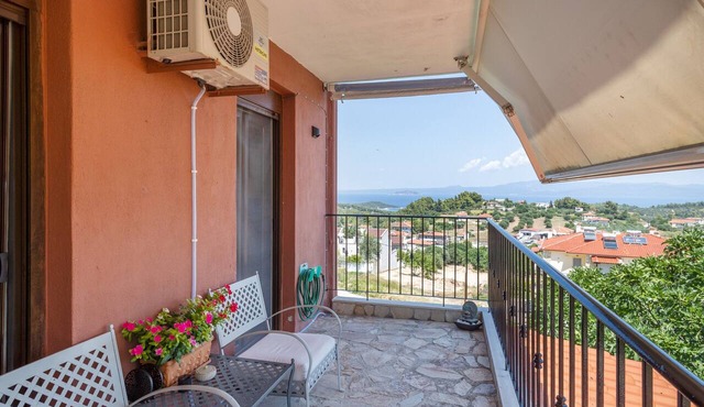 Halkidiki Sunhouse Country Home with Sea View, Wi-Fi, and Air Conditioning
