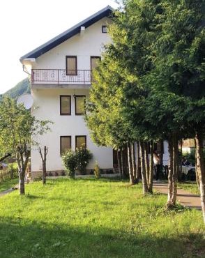 Highland guest house Vuthaj