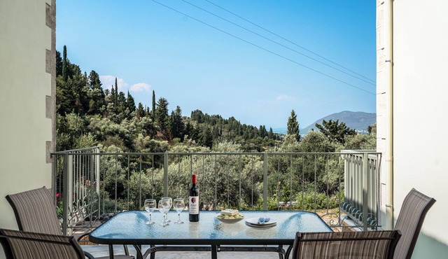 Holiday Apartment 'Armonia Villa Lefkada' with Sea View, Garden & Wi-Fi