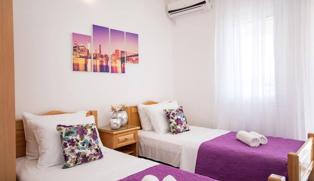 Holiday apartment Bar for 1 - 2 persons with 1 bedroom - Twin house
