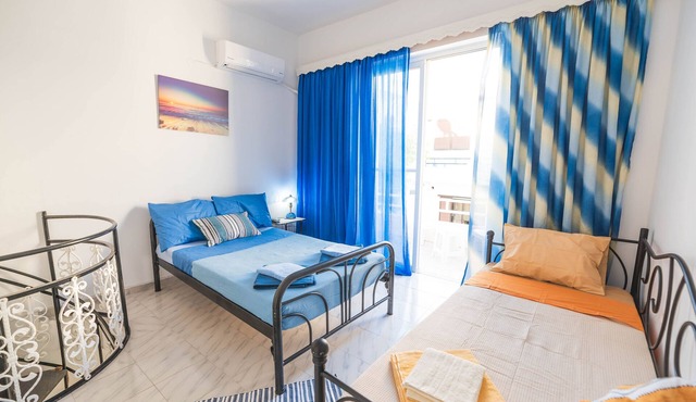 Holiday Apartment 'Jaana and Akis 1' with Sea View, Wi-Fi and Air Conditioning