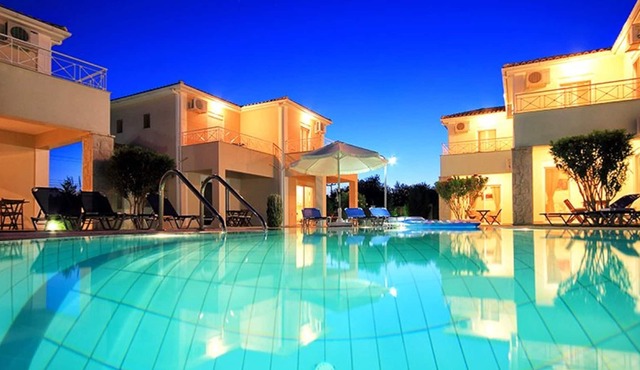 Homerez - Appartement 2 km away from the beach for 4 ppl. with shared pool
