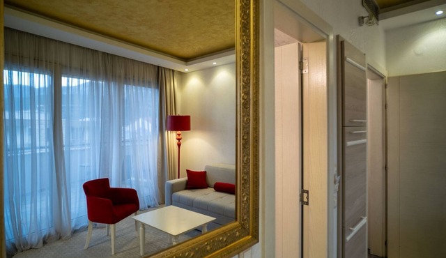 Hotel Atina by ENTOPYA