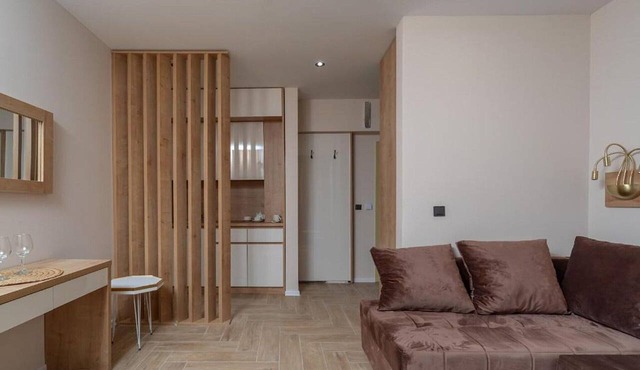 Hotel D'Iman - One Bedroom Suite with Sea View and Balcony (405) in Dobra voda