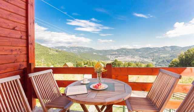 Hotel Gacka - Luxury two bedroom cottage with balcony