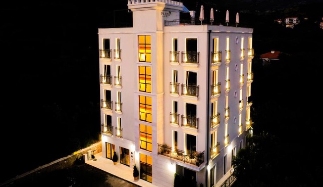 Hotel Plaza Lucice