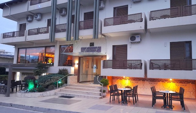 Hotel Prigipikon Suites and sofites in Lamia