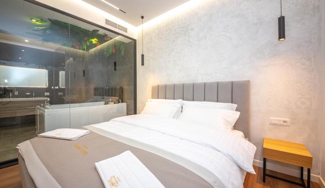 Hotel Riviera in Tirana