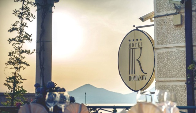 Hotel Romanov
