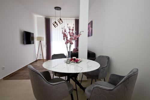 IgMAN apartments Tivat in Tivat