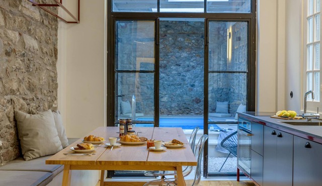 Incomparable Plaka s Lux 2bdrm Apt w Pvt Heated Pool in Athens