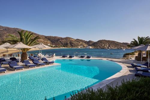 Ios Palace Hotel & Spa in Mylopotas