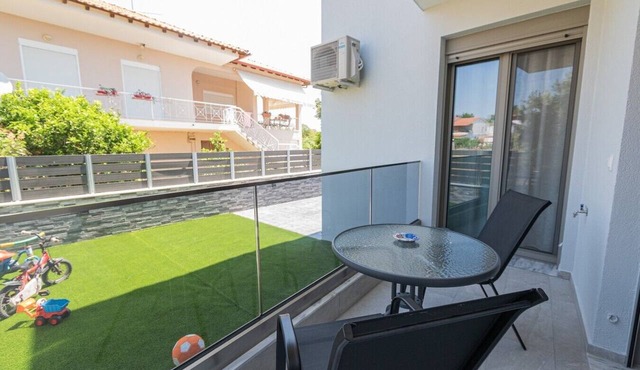 Ireon Luxury Suites 2 by RentalsPro - Nea Plagia Halkidiki