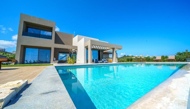 ISKIOS Premium in Agia Marina Nea Kydonias
