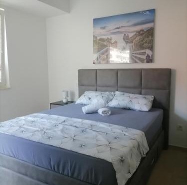 J&J Twins Apartments