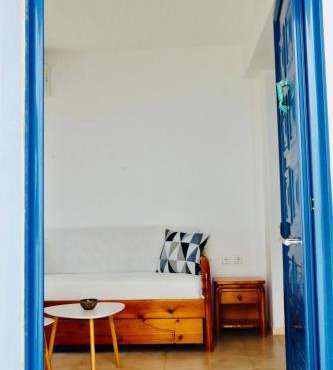 Julia's Seaside Apartment, Leivadakia Serifos