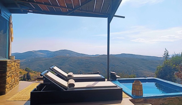 Kalliberry Cycladic hidden gem with outdoor bathtub & amazing sunsets