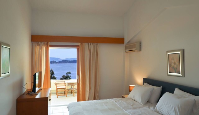 Kanapitsa Mare Hotel
