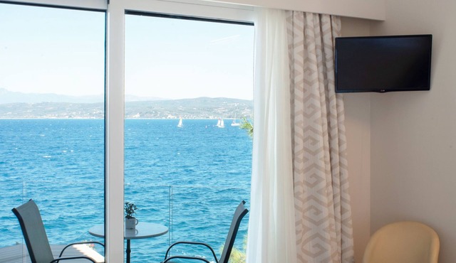 Karalis Beach Hotel in Pylos-Nestoras