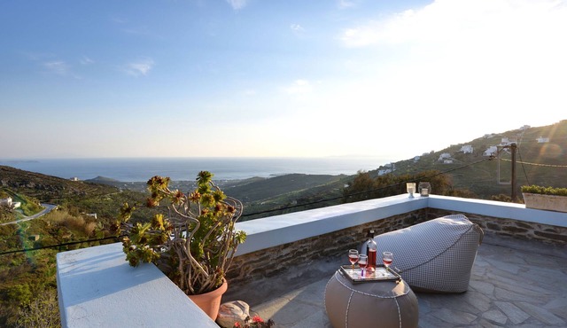 Kato Spiti - Artful Home with Sea View II
