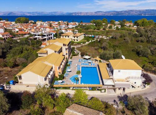 Kavos Plaza Hotel in Kavos