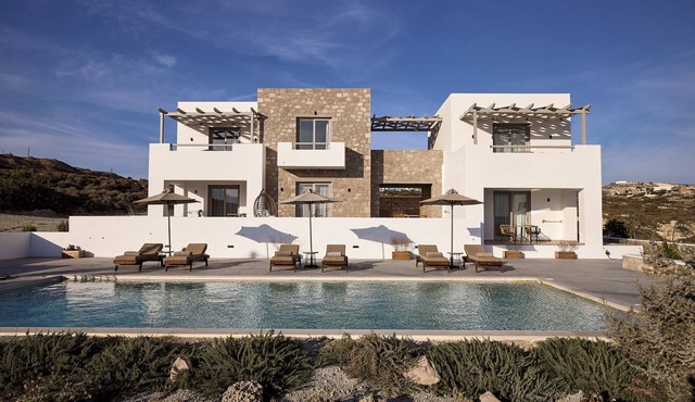 Kedros Milos Suites