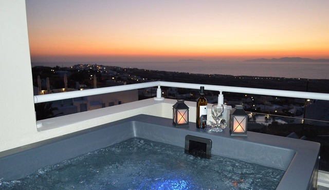 Kiklamino Sunset Suites